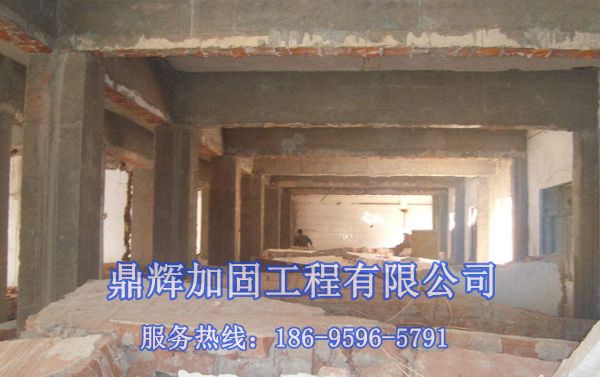 江苏镇江市句容市墙体改梁加固